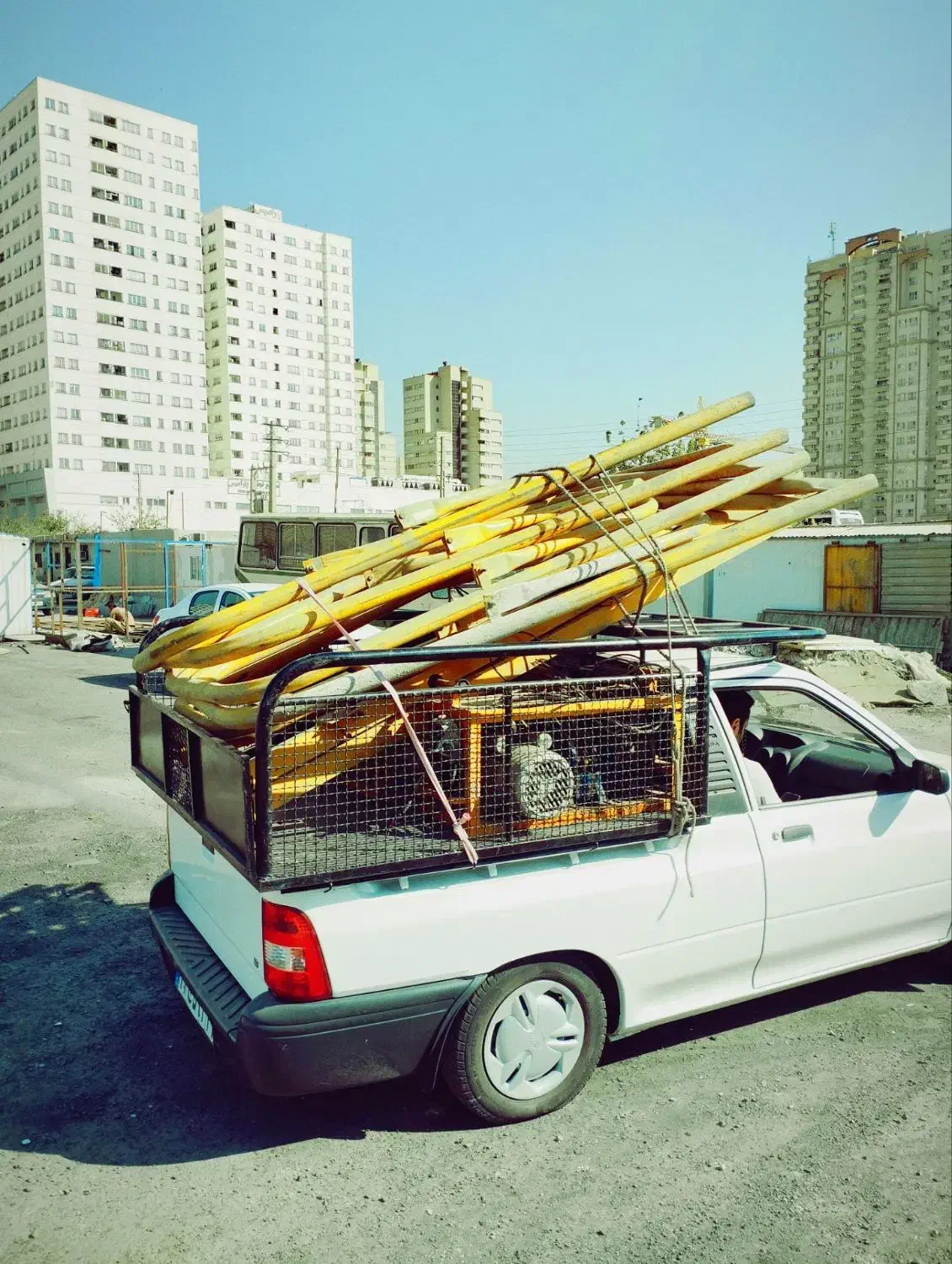 خریدار بالابر ساختمانی خرید و فروش بالابر در محل|ماشین‌آلات صنعتی|تهران, تجریش|دیوار