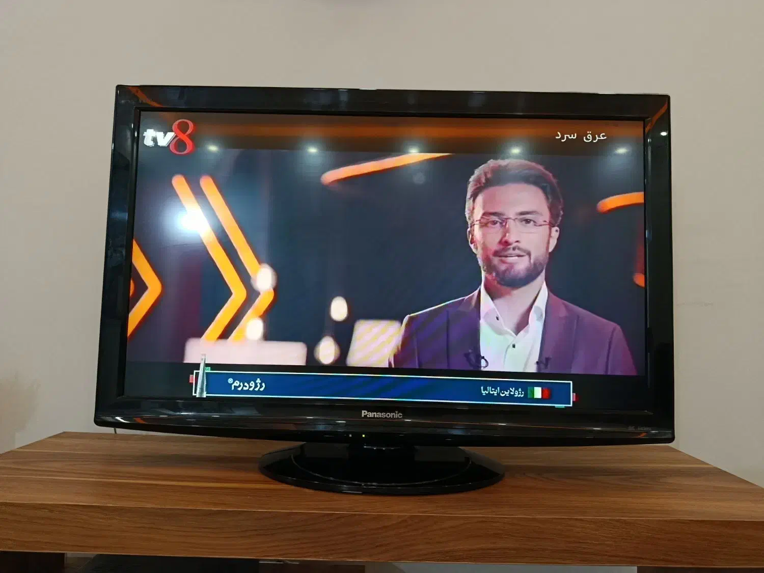 تلویزیون 42 اینچ ال‌سی‌دی پاناسونیک|تلویزیون و پروژکتور|هشتگرد, فاز ۳ مهستان|دیوار