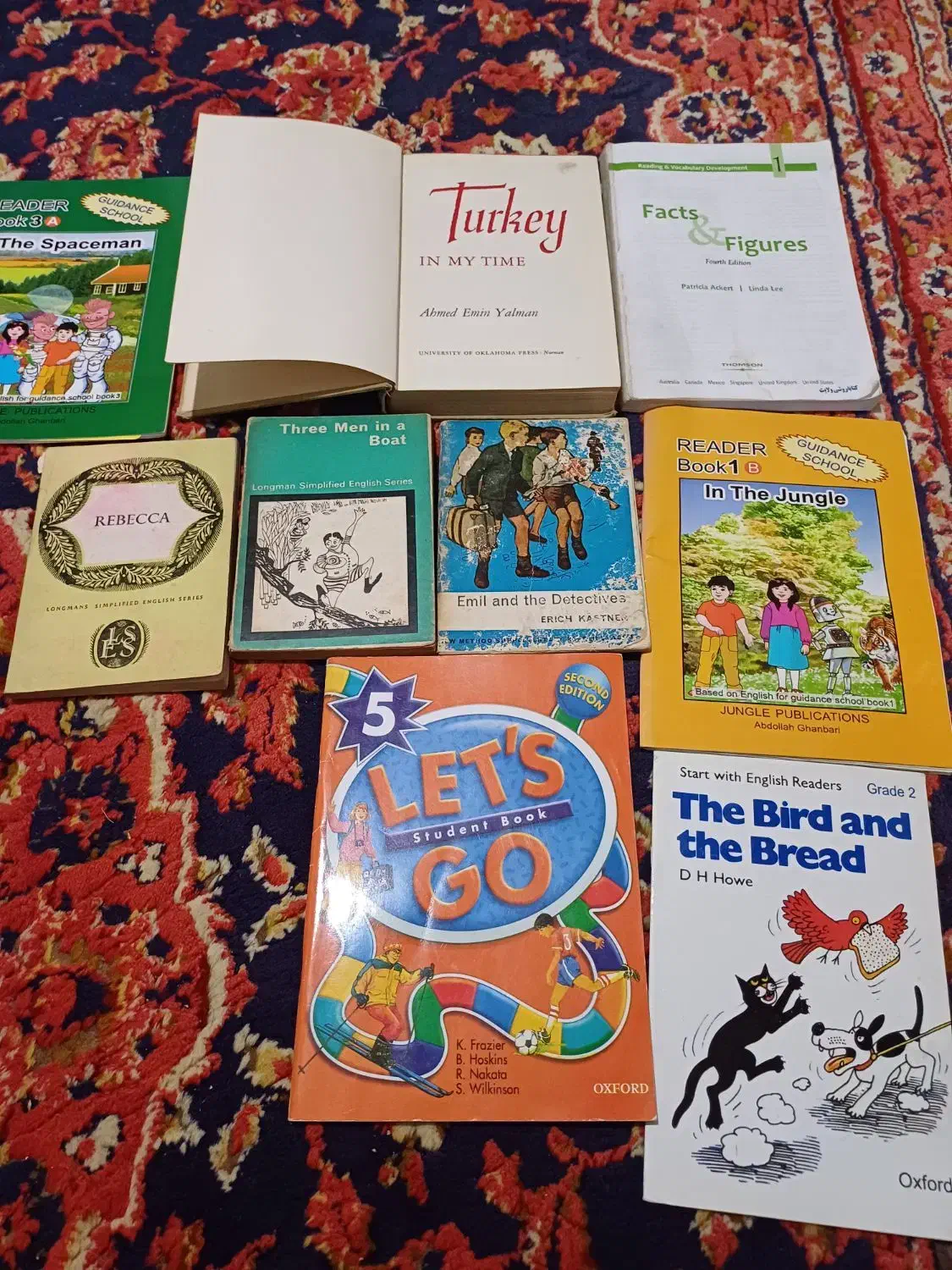 تعدادی کتاب|کتاب و مجله آموزشی|ماکو, |دیوار