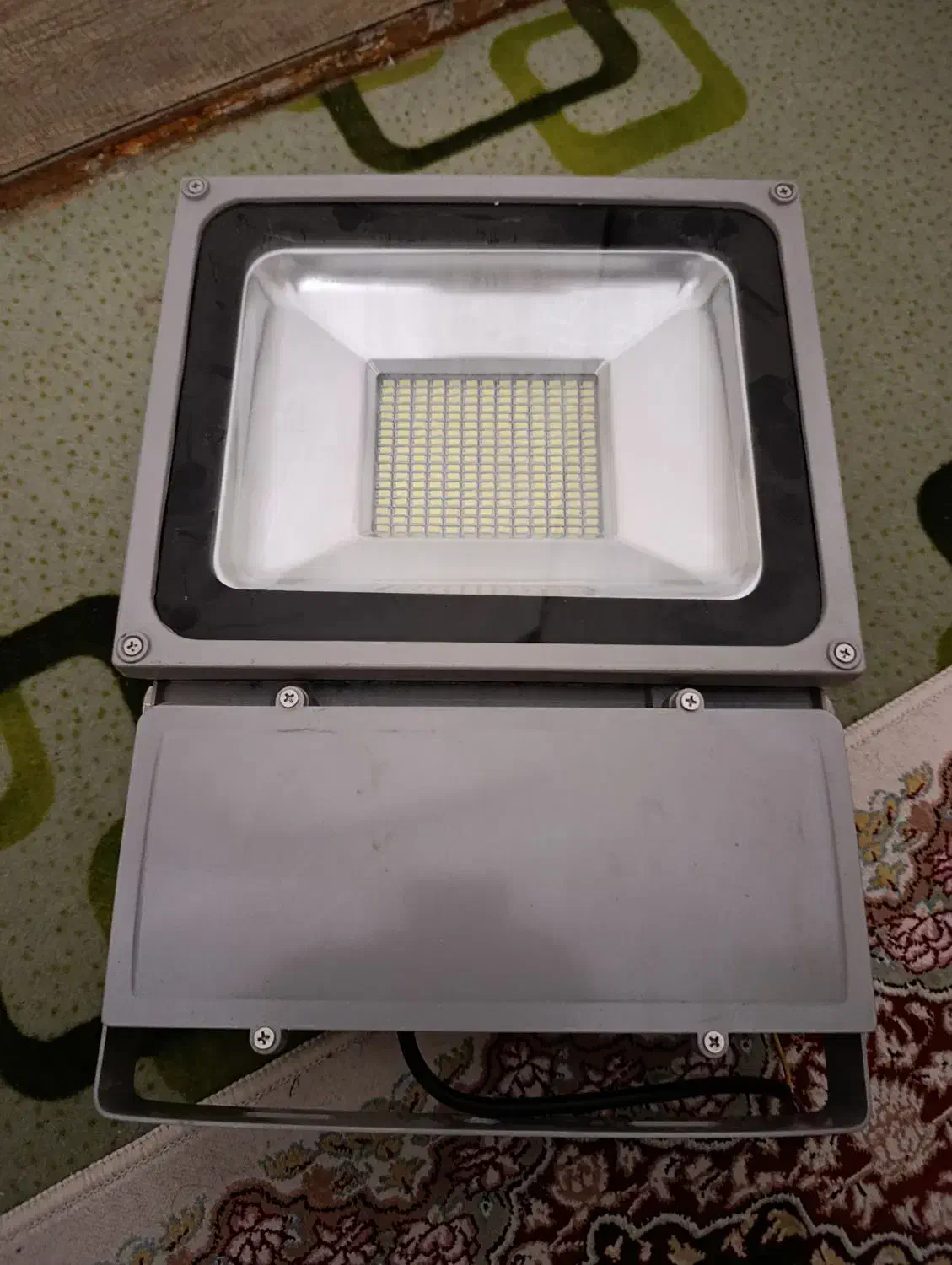 فروش نورافکن کم مصرف|لامپ و چراغ|شیراز, شهرک سراج|دیوار