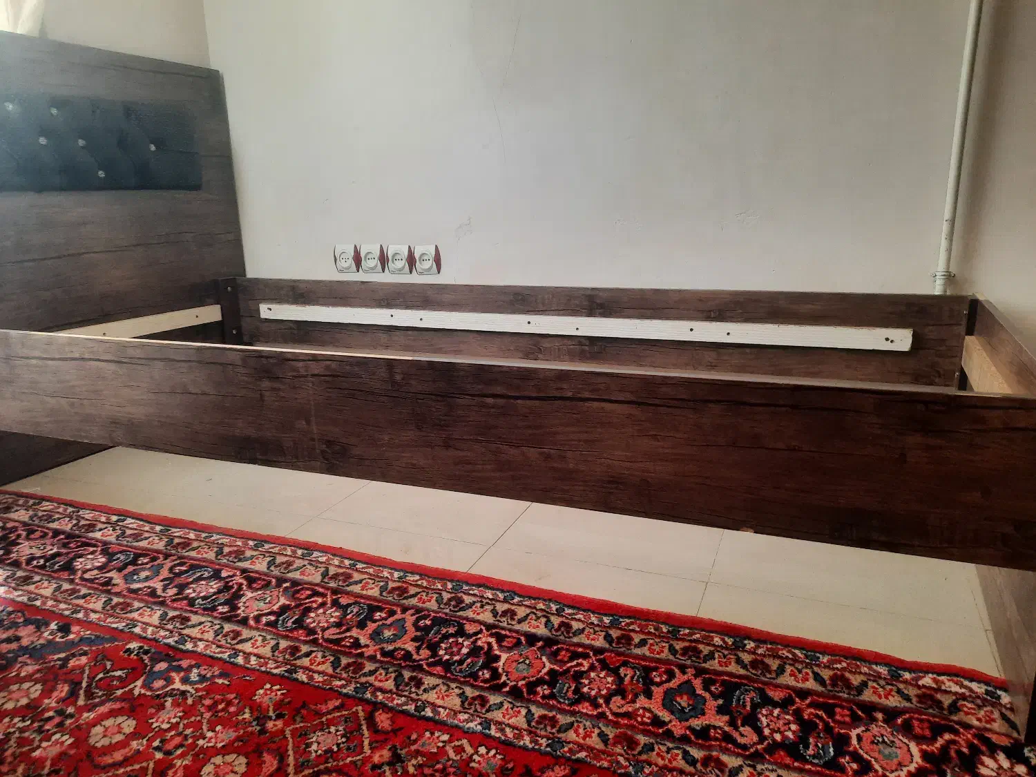 تخت تک نفره|تخت و سرویس خواب|قروه, |دیوار