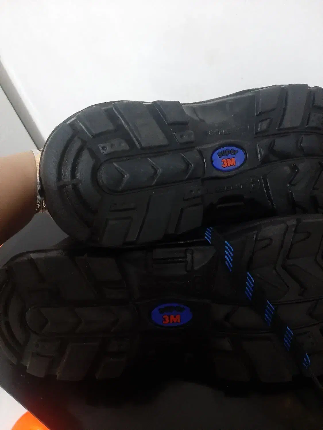 کفش ایمنی|کیف، کفش، کمربند|رباط‌کریم, نصیرشهر|دیوار