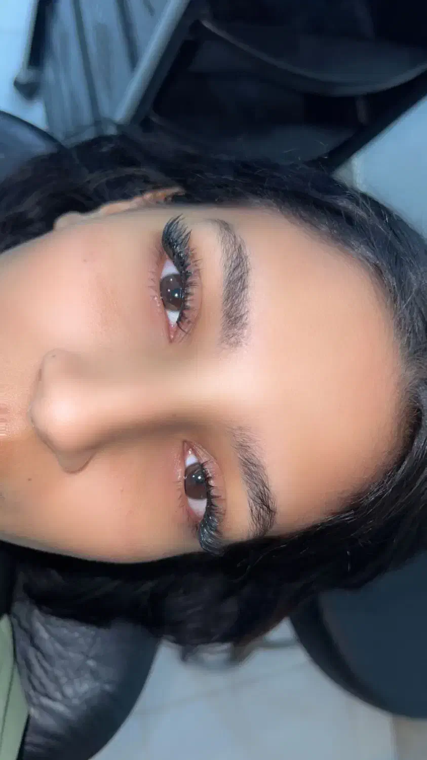 کاشت و اکستنشن مژه حرفه‌ای با ماندگاری بالا|خدمات آرایشگری و زیبایی|اصفهان, الهیه|دیوار