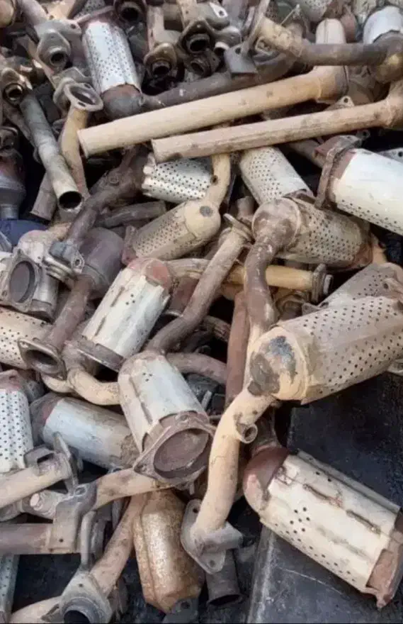 خریدار کاتالیزور درمحل با قیمت روز|خدمات موتور و ماشین|هشتگرد, مدرس|دیوار