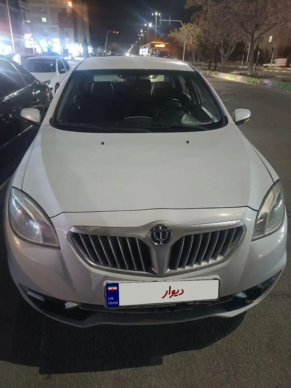 برلیانس 330 دنده ایی  96|خودرو سواری و وانت|اصفهان, بهارستان|دیوار