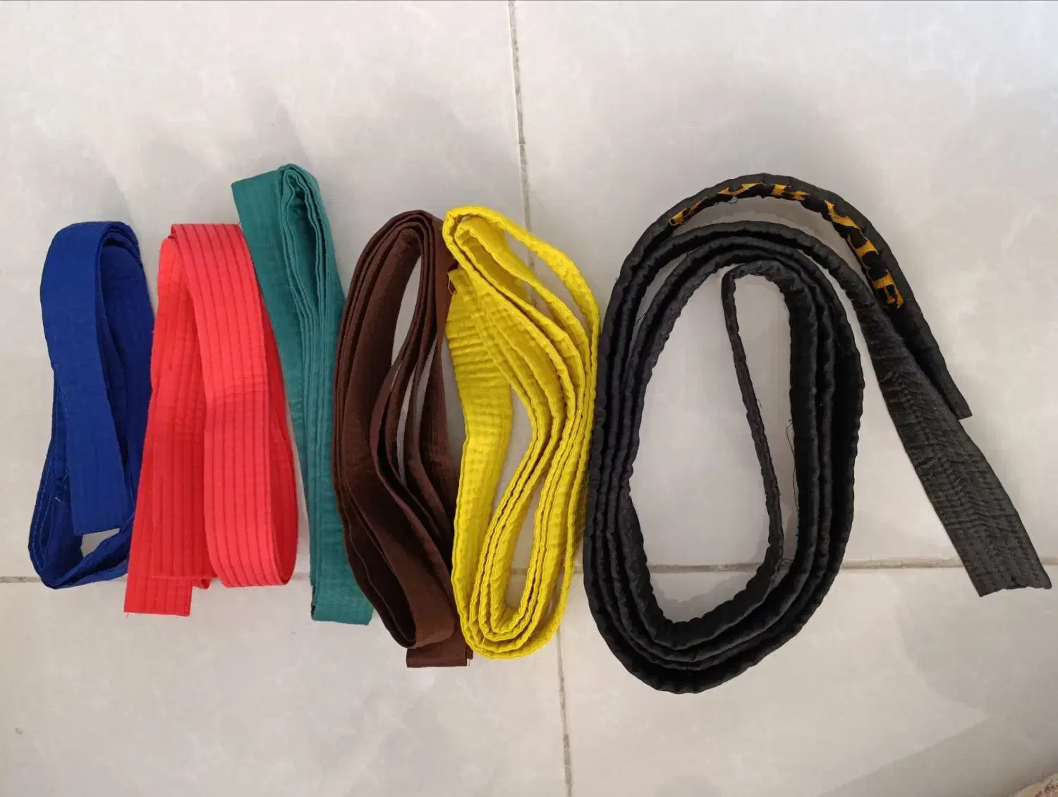 کمربند|کیف، کفش، کمربند|اردبیل, |دیوار