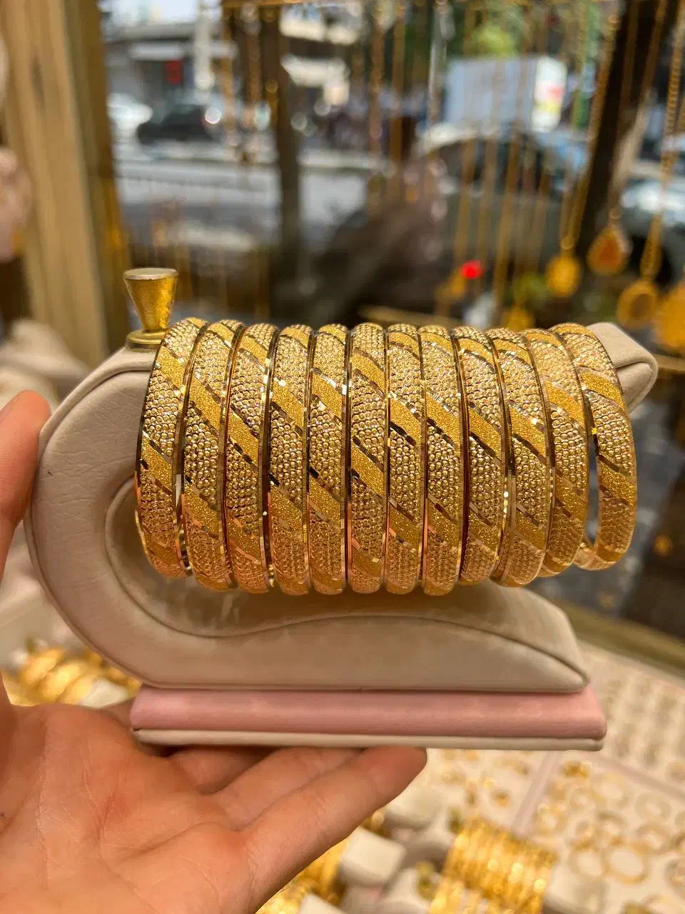 دنیای‌ طلای دست‌دوم و کم‌اجرت اینجاست|جواهرات|اصفهان, خانه اصفهان|دیوار