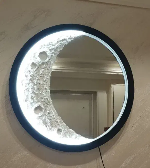 آینه ماه|آینه|قم, صفائیه|دیوار