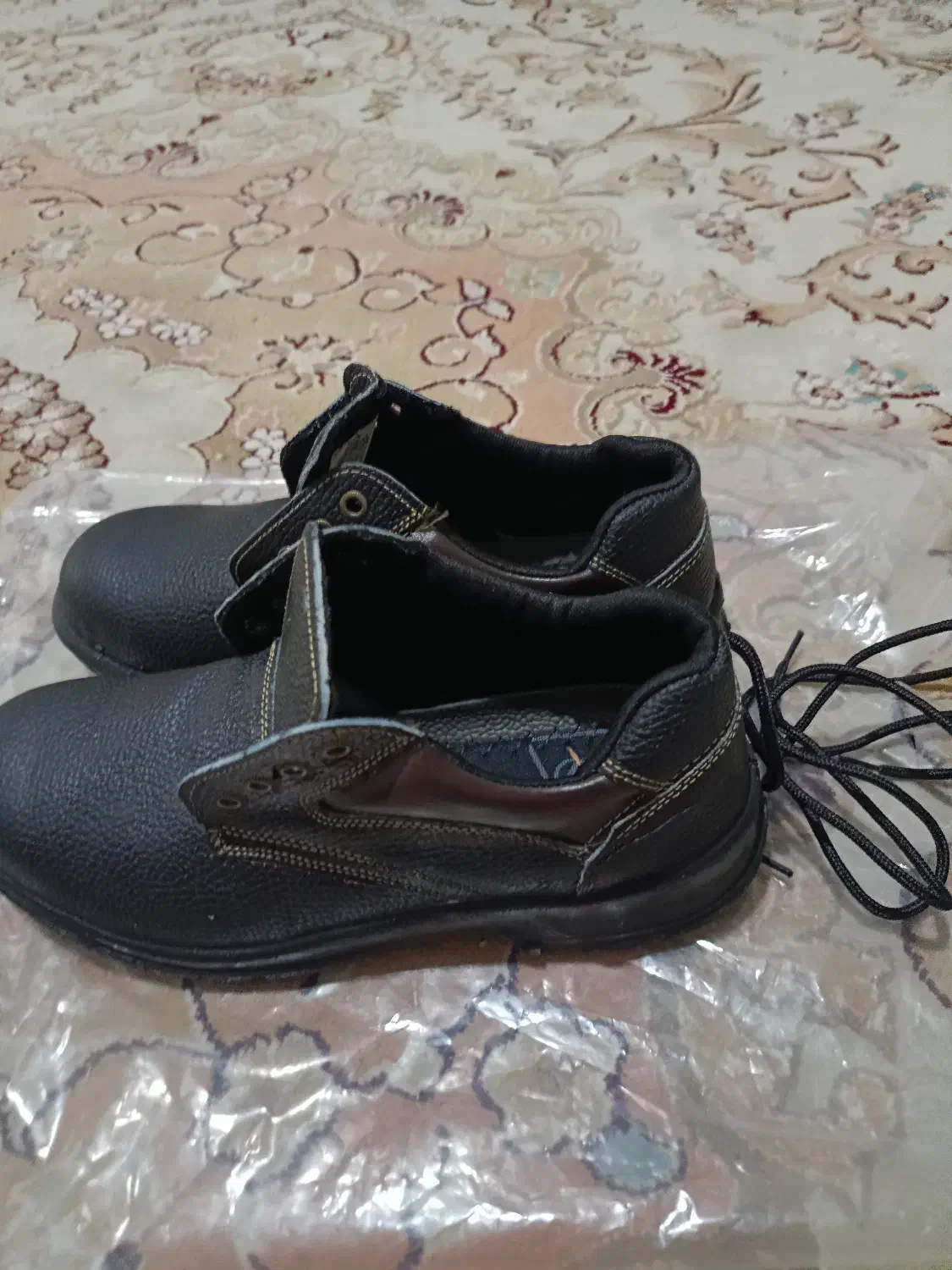 کفش کاروایمنی|کیف، کفش، کمربند|خرم‌آباد, |دیوار