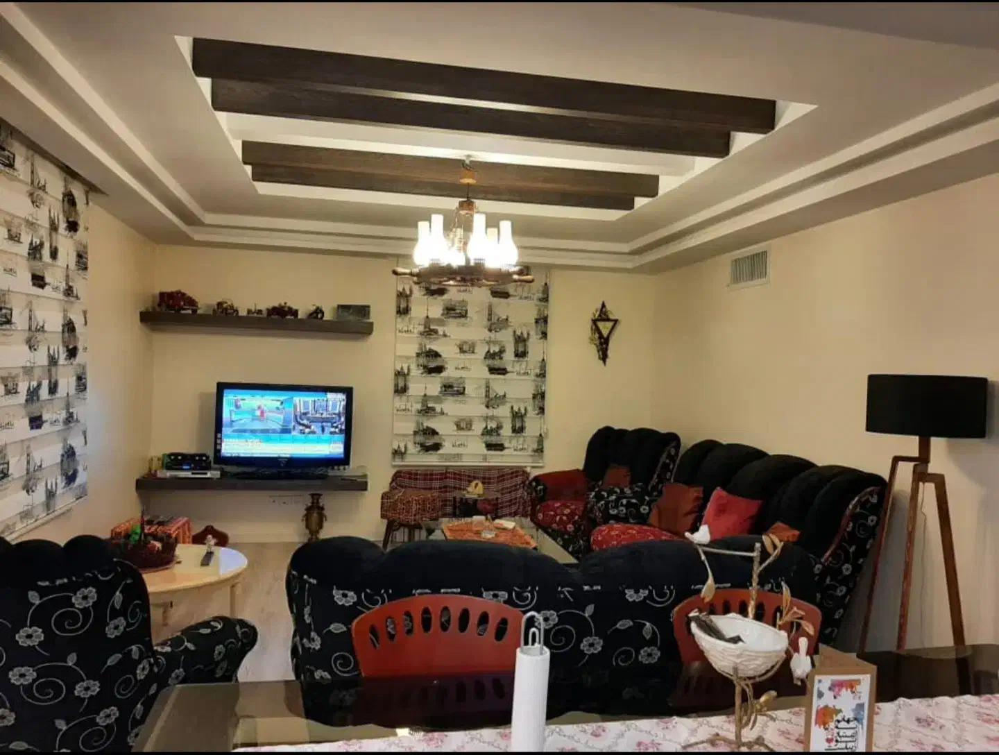 سعادت اباد .مبله.۹۰متر دوخوابه