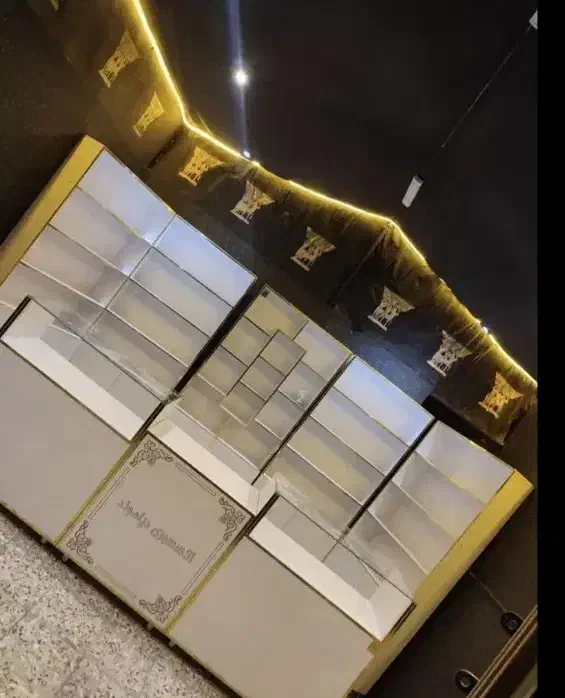 فروش فوری دکور مغازه زیر قیمت|فروشگاه و مغازه|شهرکرد, |دیوار