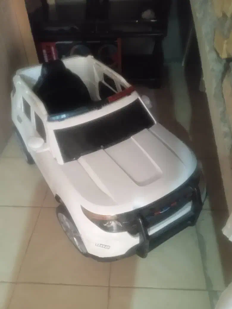 ماشین شارژی دوموتوره|اسباب و اثاث بچه|مسجد سلیمان, |دیوار