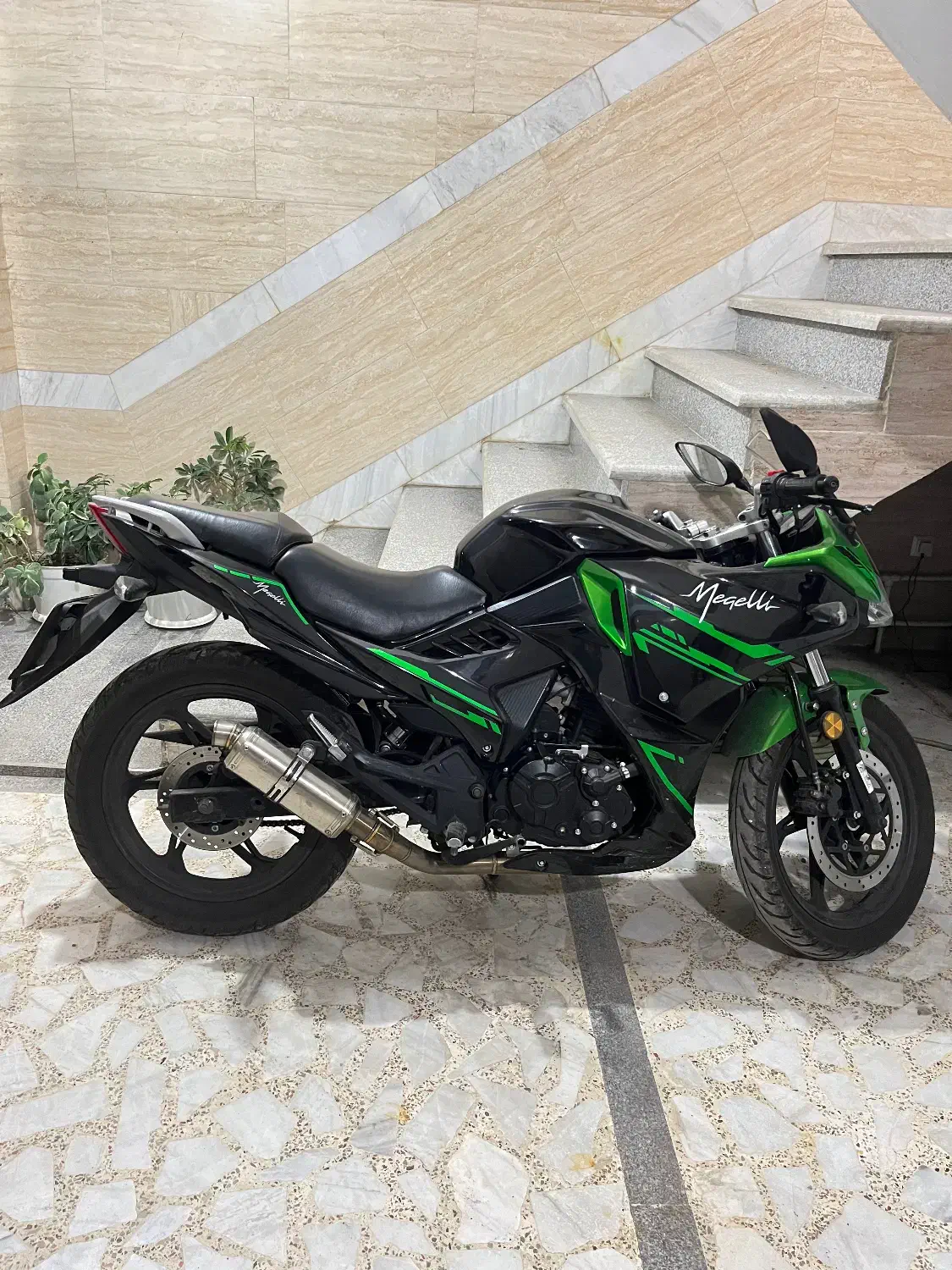 مگلی۲۰۰|موتورسیکلت|رشت, پیرسرا|دیوار