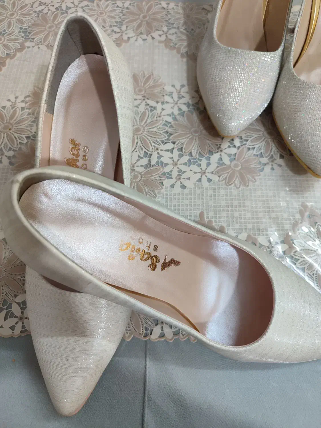 کفش عروس .|کیف، کفش، کمربند|بیرجند, |دیوار