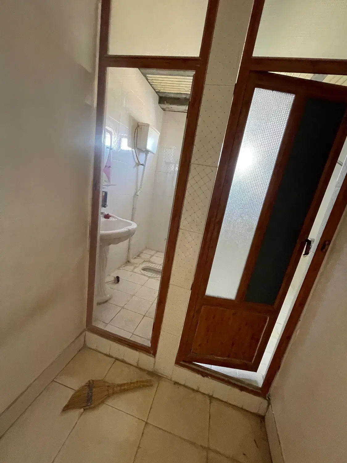 اجاره آپارتمان طبقه دوم ۱۲۰متر دو خواب|اجارهٔ خانه و ویلا|جیرفت, |دیوار