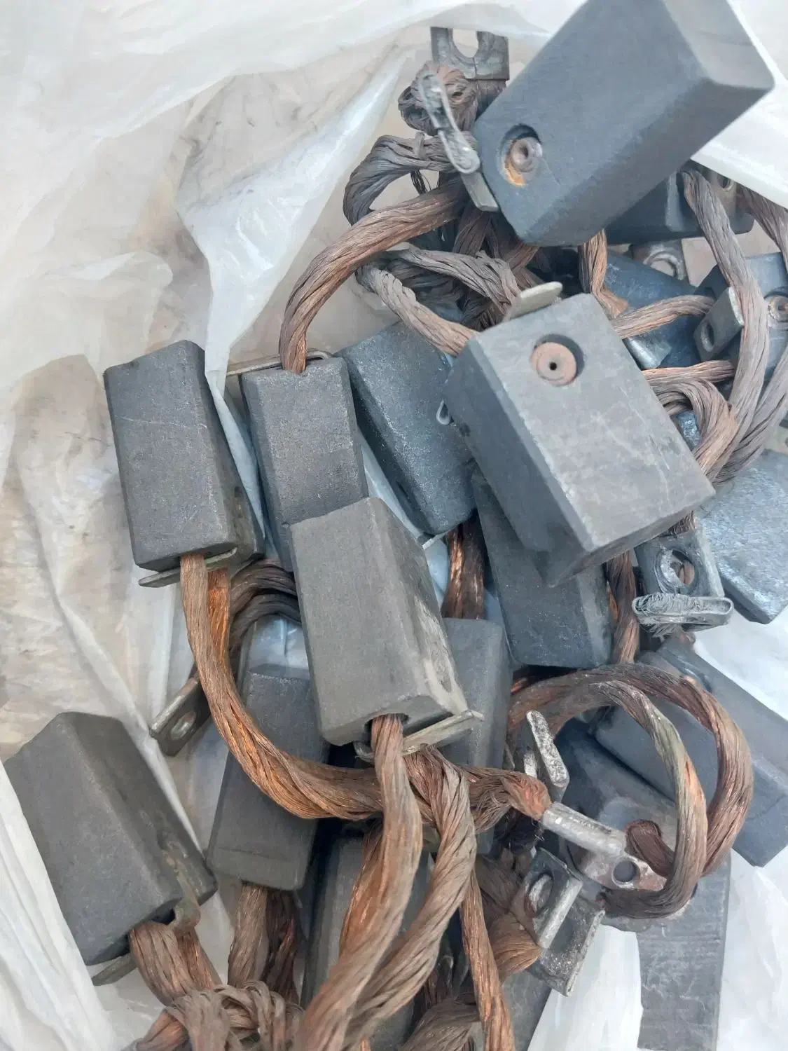 انواع  زغال دینام جوش ژنراتور.موتور جوش ترانس جوش|ماشین‌آلات صنعتی|کازرون, |دیوار