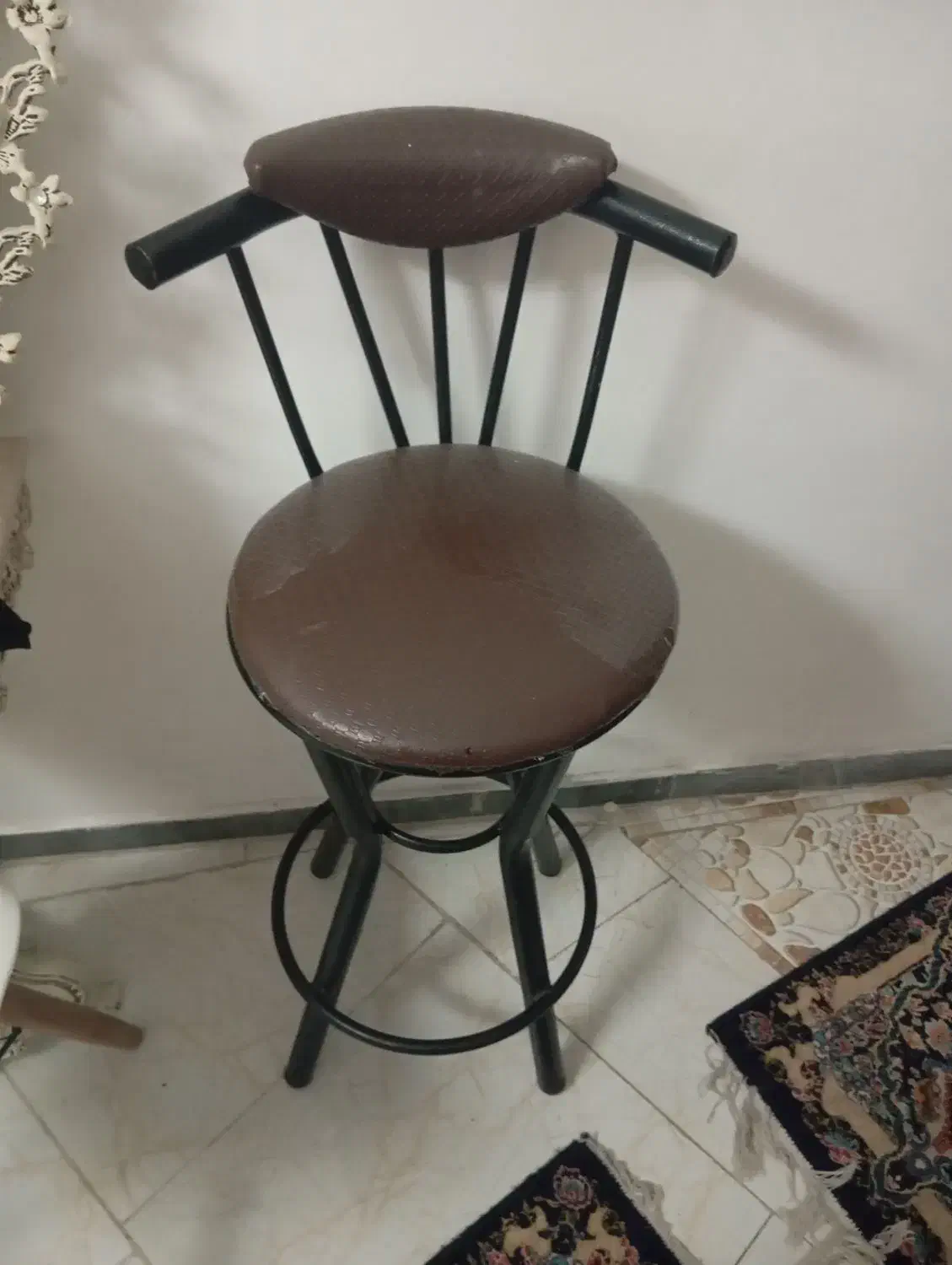 صندلی|صندلی و نیمکت|صومعهسرا, |دیوار