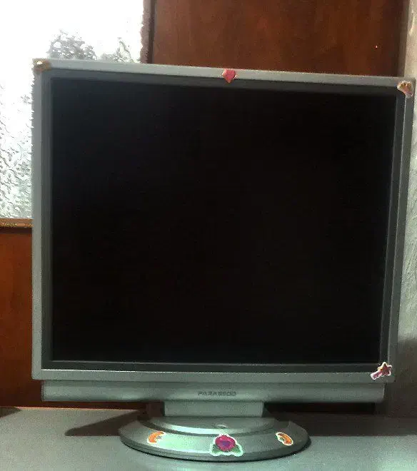 مانیتور 17اینچ فراسو اصل بدون خط خش|قطعات و لوازم جانبی رایانه|شهریار, رامین|دیوار