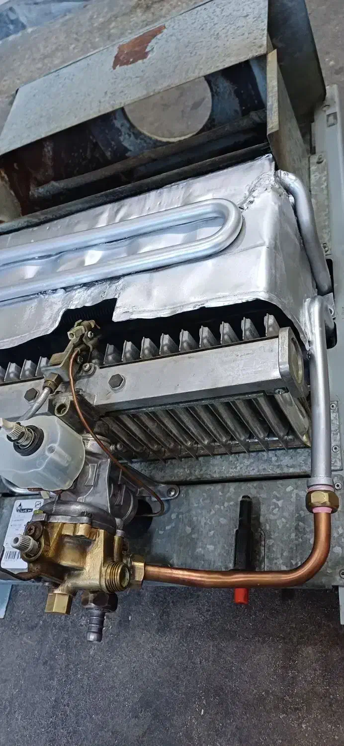 نسل قدیم بوتان B118|آبگرمکن، پکیج، شوفاژ|تبریز, |دیوار