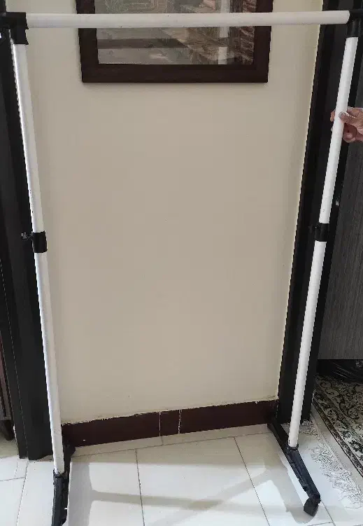 رگال لباس|بندرخت و رخت‌آویز|بروجرد, |دیوار