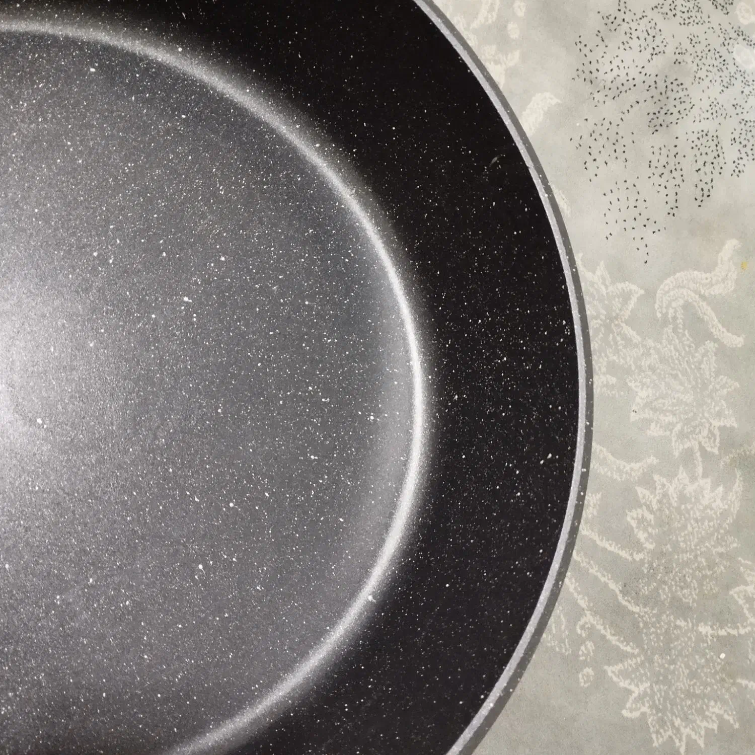 عنواع ماهیتابه در مارکهای مختلف هر عدد600|ظروف پختوپز|اهواز, کمپلو شمالی|دیوار