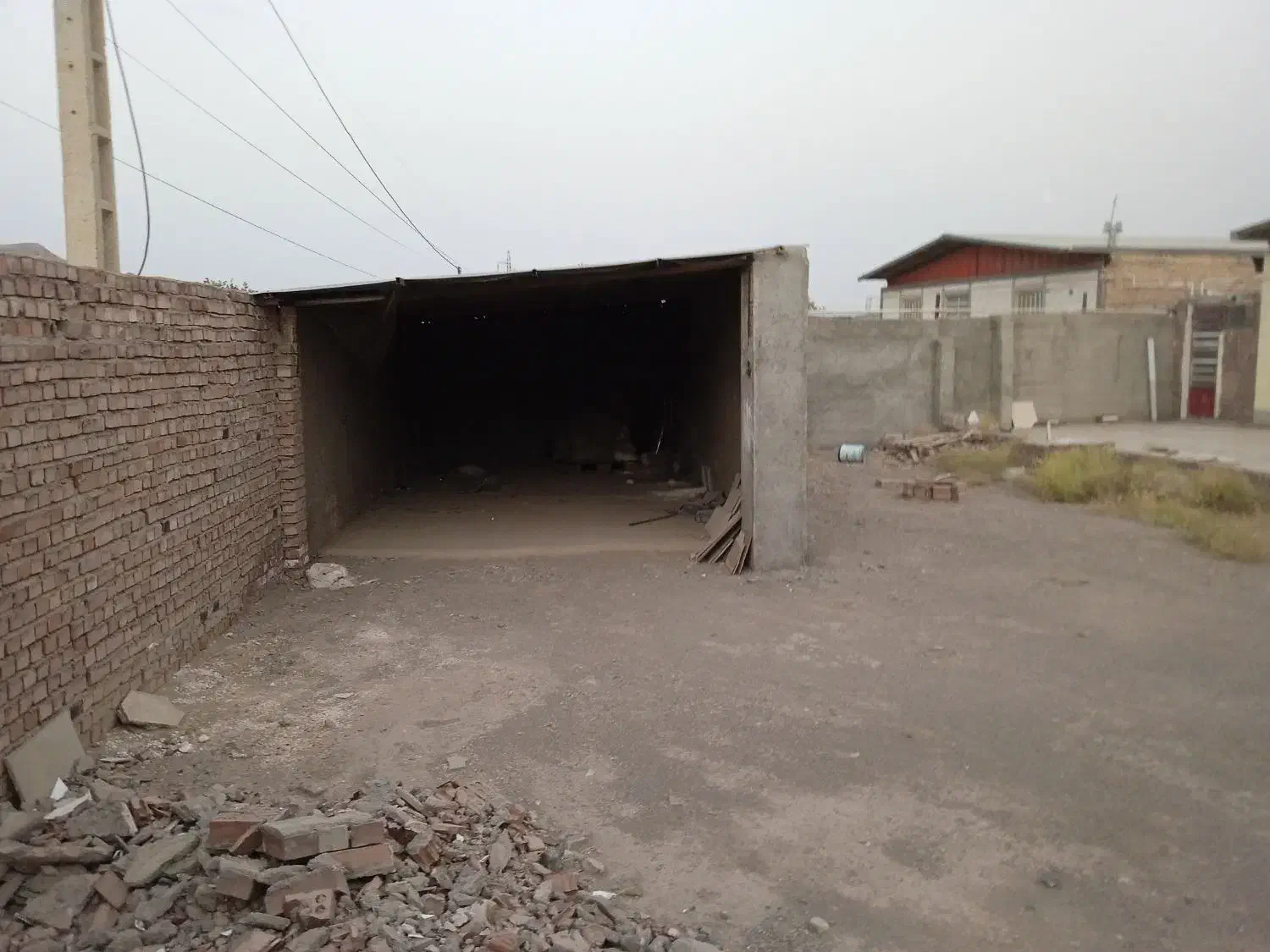 باسلام..زرندشهرک شهیدرجایی یزدانشهرمسکونی دربحیاط|فروش خانه و ویلا|یزدان شهر, |دیوار