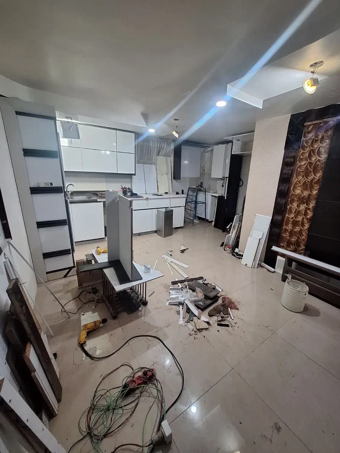 ۴۰ متری /فول بازسازی/پارکینگ مسکونی/لوکیشن عالی