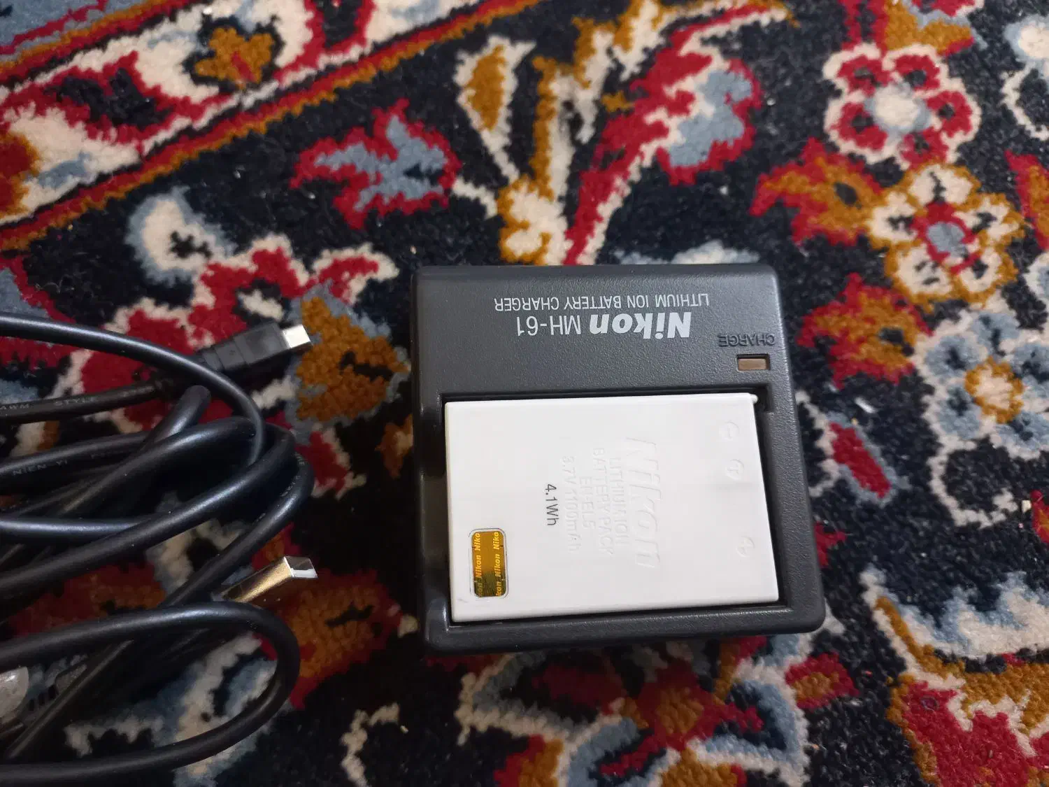 دو عدد دوربین نیکون ژاپنی|دوربین عکاسی و فیلم‌برداری|زابل, |دیوار