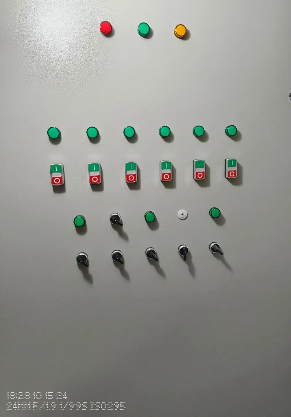 برقکار صنعتی و نصاب دوربین دزدگیر|خدمات پیشه و مهارت|شاهرود, |دیوار