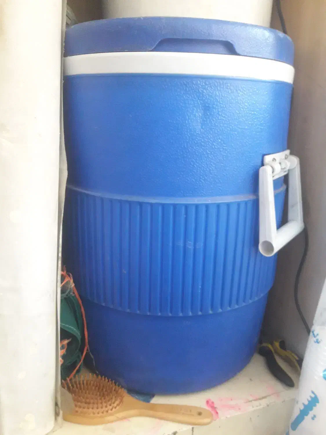 کلمن ۶۰لیتری سالم فقط درش ترک داره|ظروف نگهدارنده، پلاستیکی، یکبارمصرف|قم, انصارالحسین|دیوار