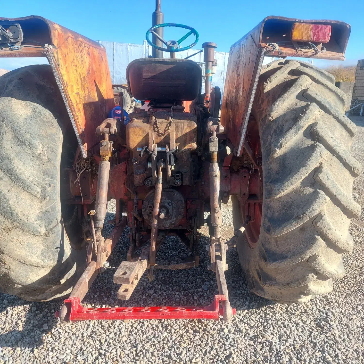 تراکتور بی ام ولوو|خودرو سنگین|درب گنبد, |دیوار