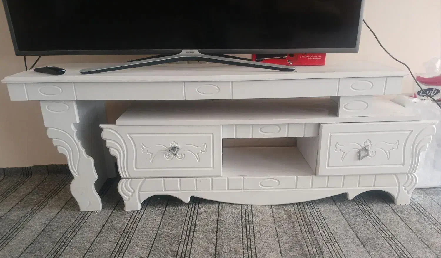 میز تلویزیون ک جاکفشی آینه دار در حد نو مناسب جهاز|جاکفشی، کمد، دراور|شاندیز, |دیوار