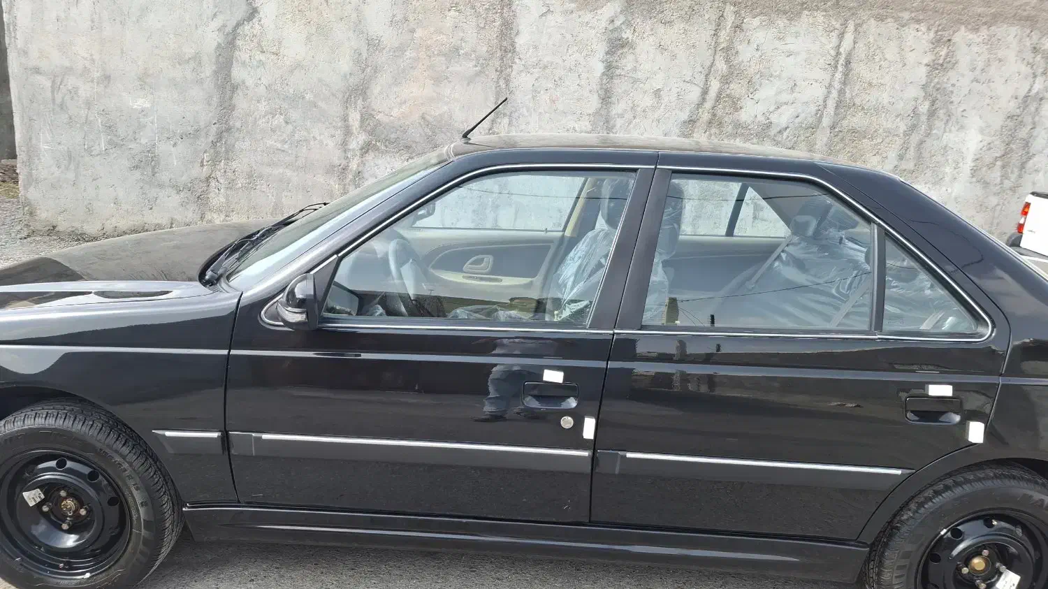 پارس مدل 1401مشکی درحد موتور جدید|خودرو سواری و وانت|بندرعباس, |دیوار