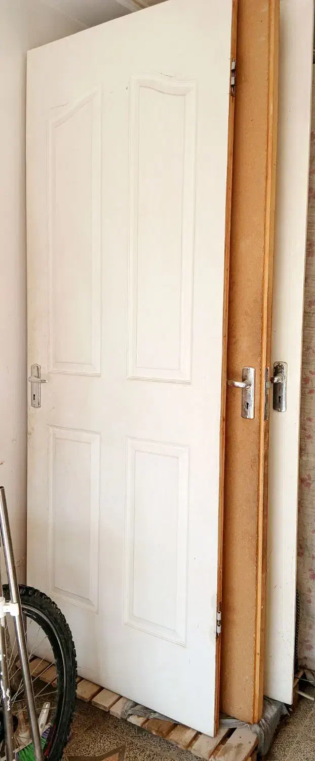 درب چوبی|مصالح و تجهیزات ساختمان|اصفهان, شهرک کوثر|دیوار