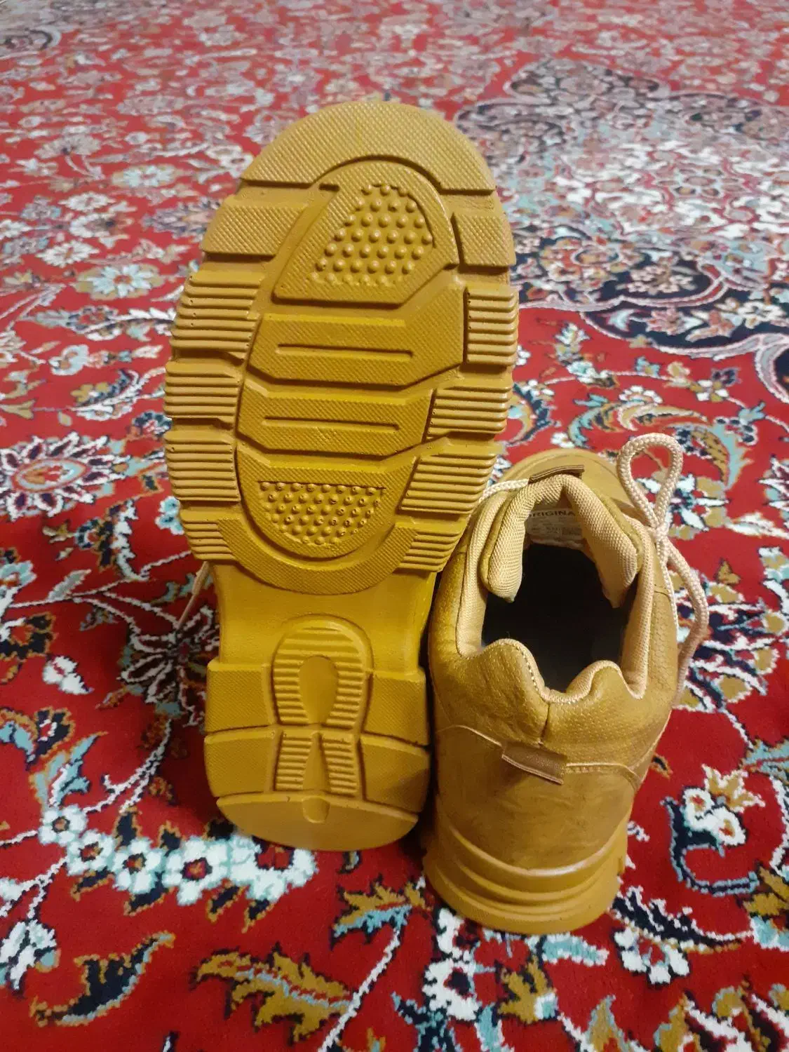 کتونیecco|کیف، کفش، کمربند|ری, منصوریه منگل|دیوار