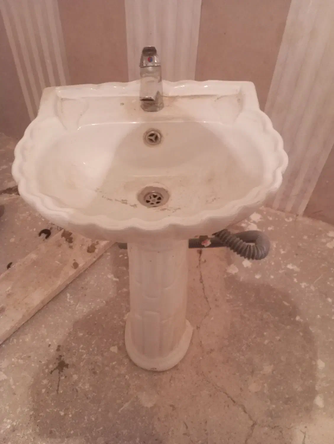 روشویی بدون شیر|لوازم سرویس بهداشتی|تبریز, |دیوار