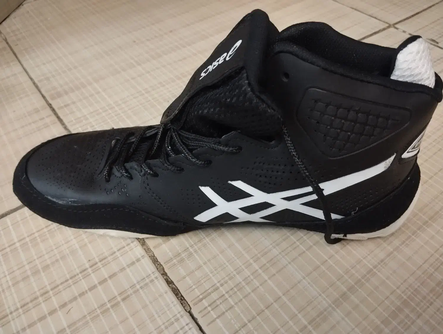 کفش کشتی اسیکس|تجهیزات ورزشی|ری, سیزده آبان|دیوار