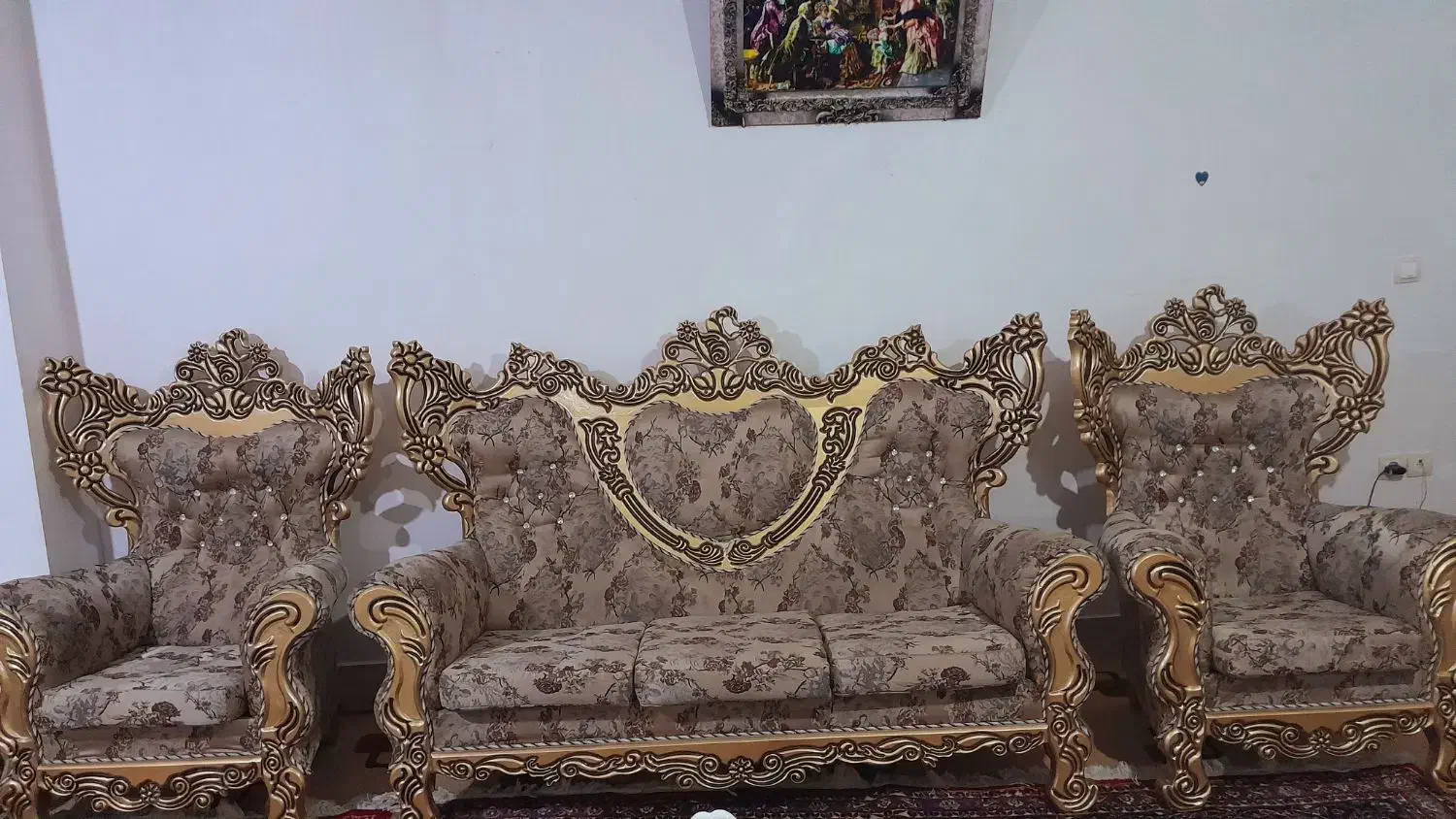 مبل سلطنتی ۹ نفره سالم و شیک|مبلمان خانگی و میز عسلی|آذرشهر, |دیوار