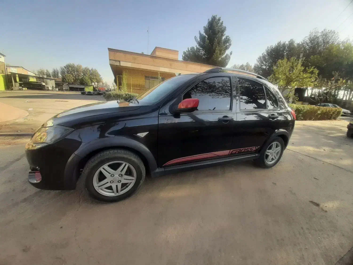 کوییکR مدل۱۴۰۰ بیرنگ مانیتوراندروید.معاوضه باسورن|خودرو سواری و وانت|آبیک, |دیوار