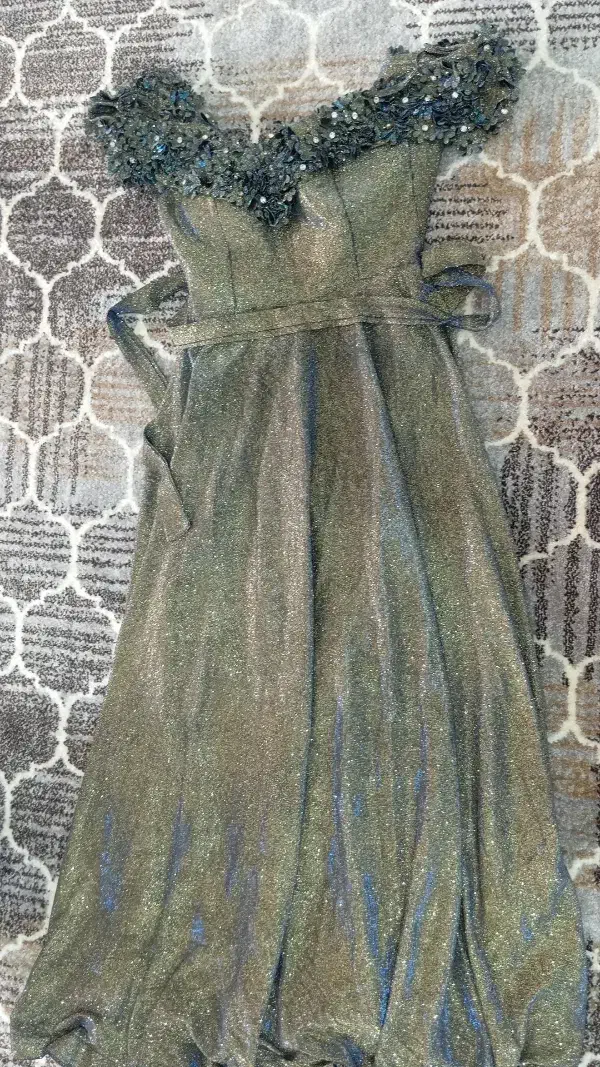 لباس مجلسی|لباس|پارس‌آباد, |دیوار