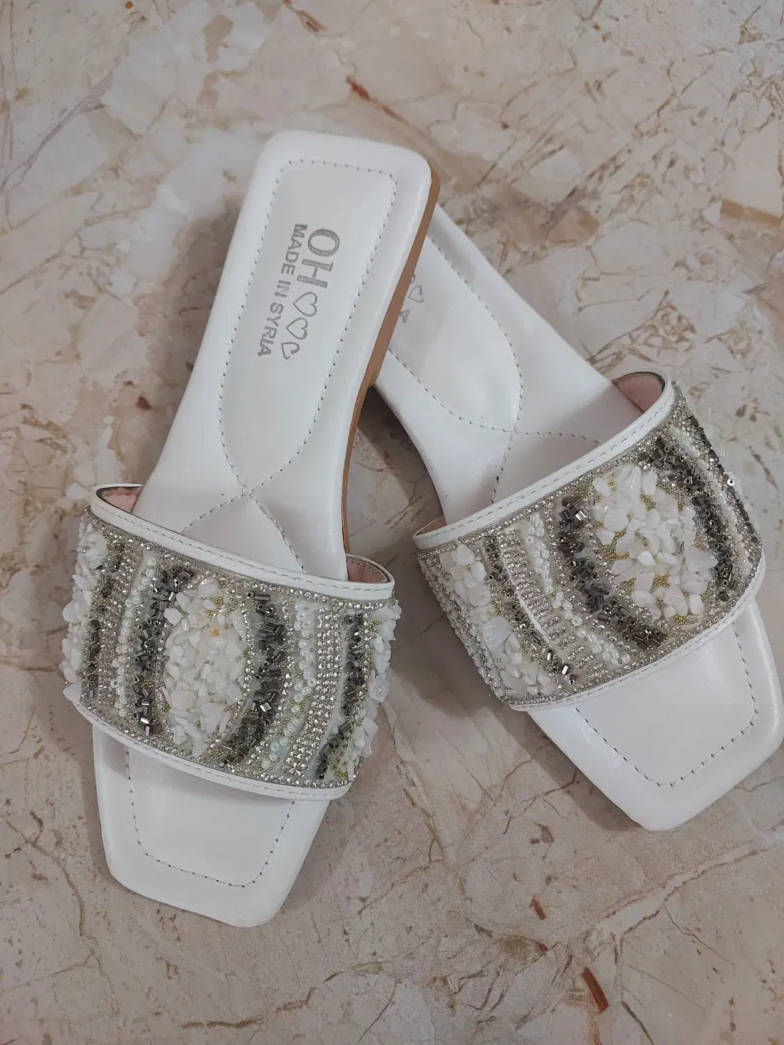 صندل زنانه دخترانه نامزدی جشن عروسی|کیف، کفش، کمربند|اصفهان, قلعه طبره|دیوار