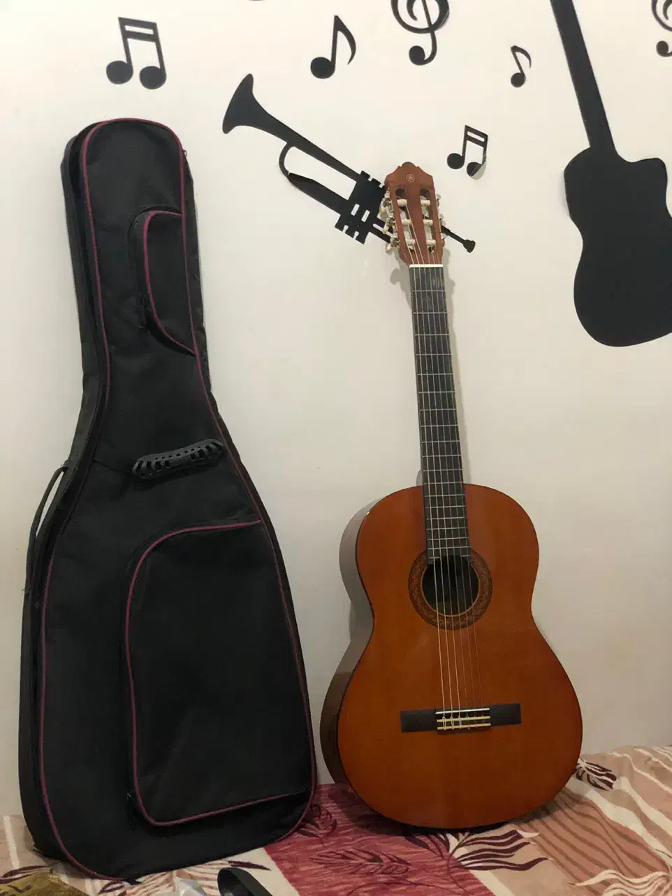 گیتار یاماها C40 اصلی نو|گیتار، بیس، امپلیفایر|قائم‌شهر, |دیوار