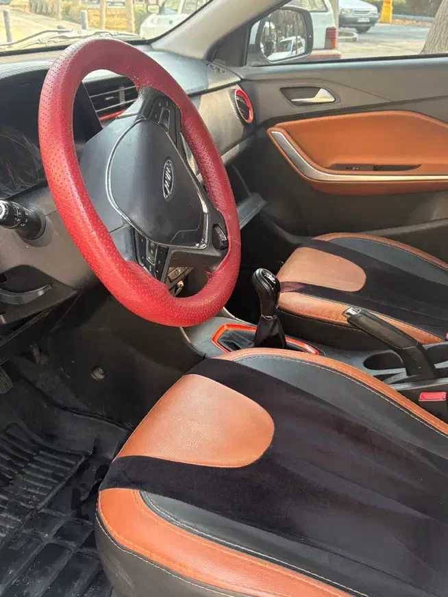 ام‌وی ام x22 مدل ۱۴۰۱ اسپرت سفید سقف مشکی|خودرو سواری و وانت|اصفهان, شیخ اشراق|دیوار