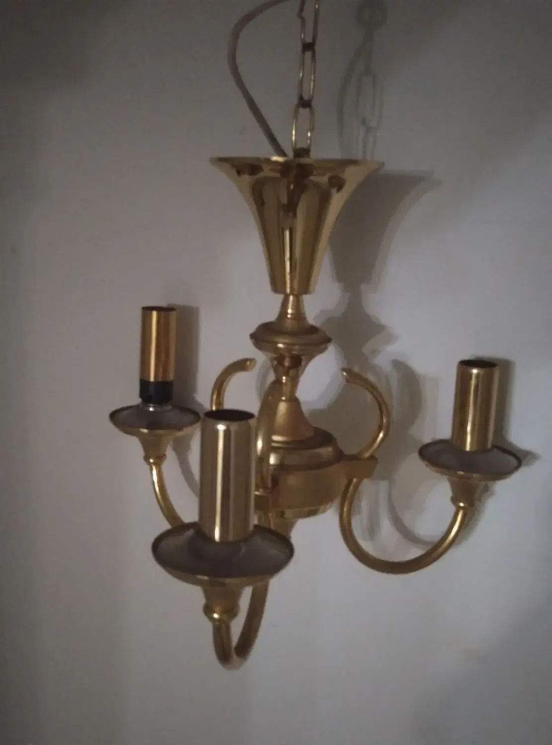 لوستر برنجی آب طلا|لوستر و چراغ آویز|تهران, نیروی هوایی (پیروزی)|دیوار