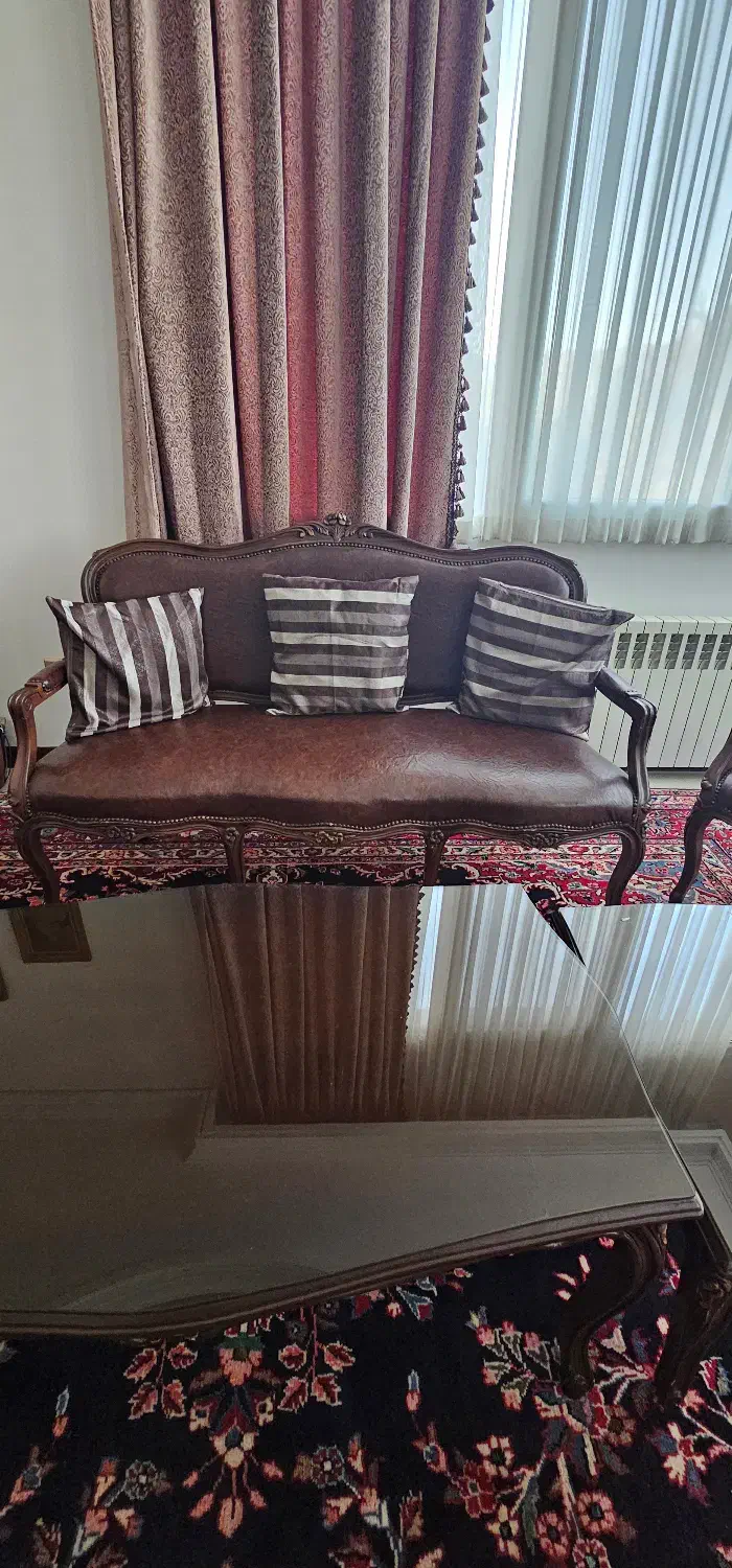 مبلمان آنتیک ۷ نفره چوب راش و چرمی|مبلمان خانگی و میز عسلی|لواسان, |دیوار