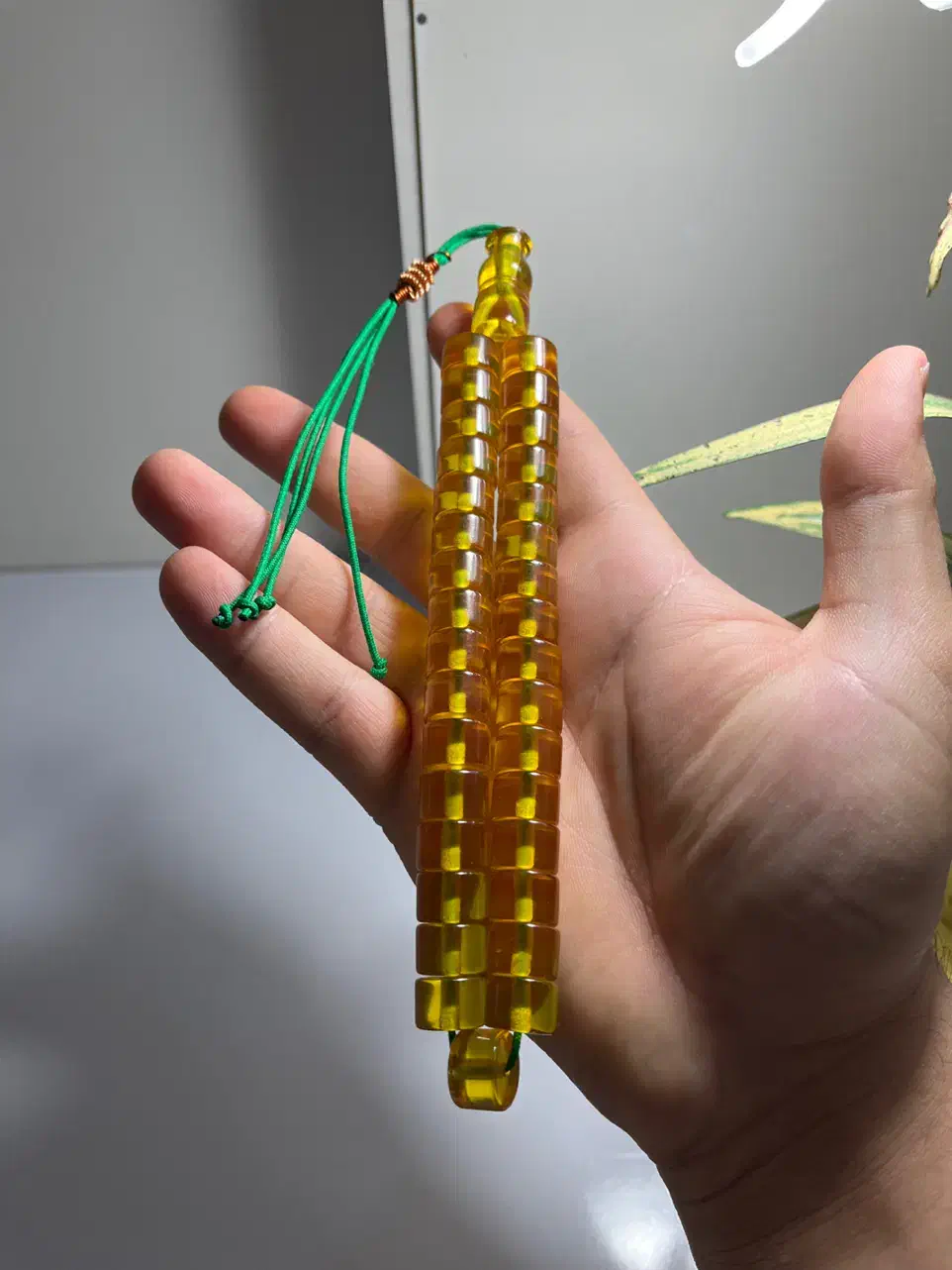 تسبیح سندلوس|کلکسیون اشیاء عتیقه|اردبیل, |دیوار