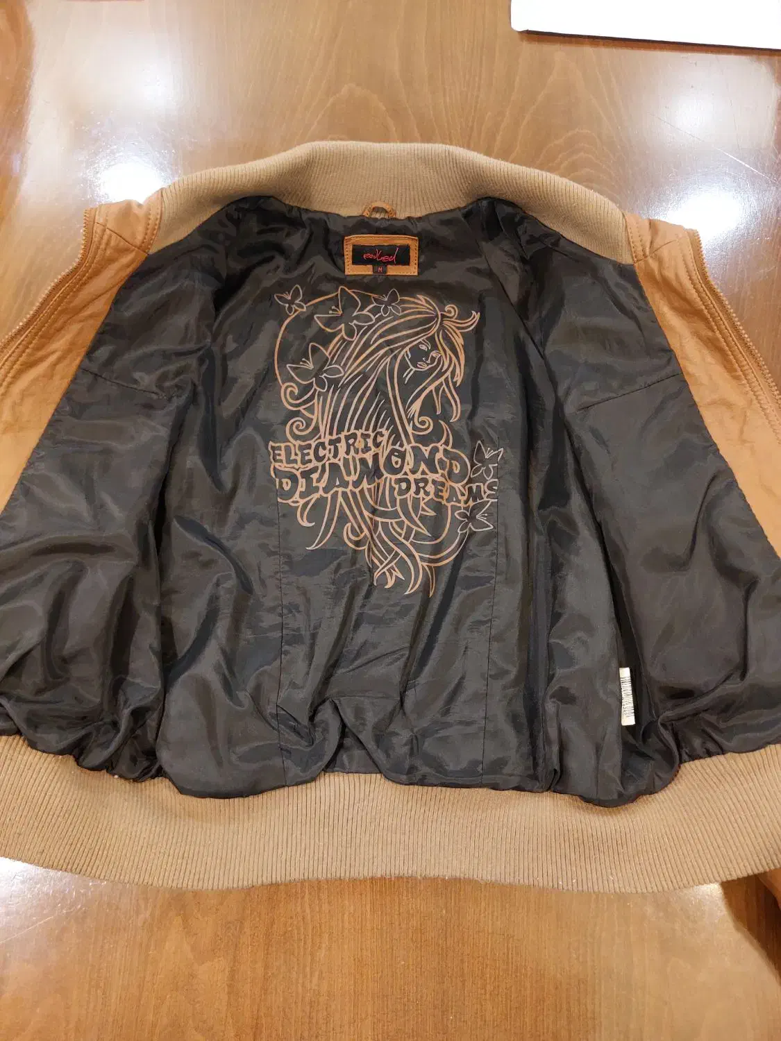 کاپشن چرم طبیعی خارجی سایز مدیوم|لباس|تهران, مجیدیه|دیوار