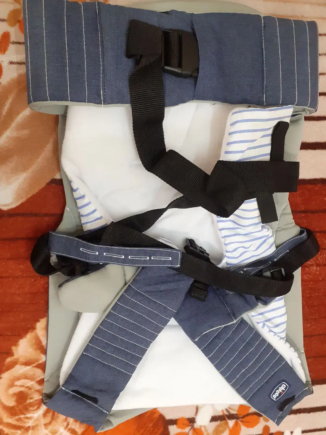 یک جفت آغوش کودک وهرعدد۱۰۰۰۰۰۰|اسباب و اثاث بچه|لنجان, |دیوار