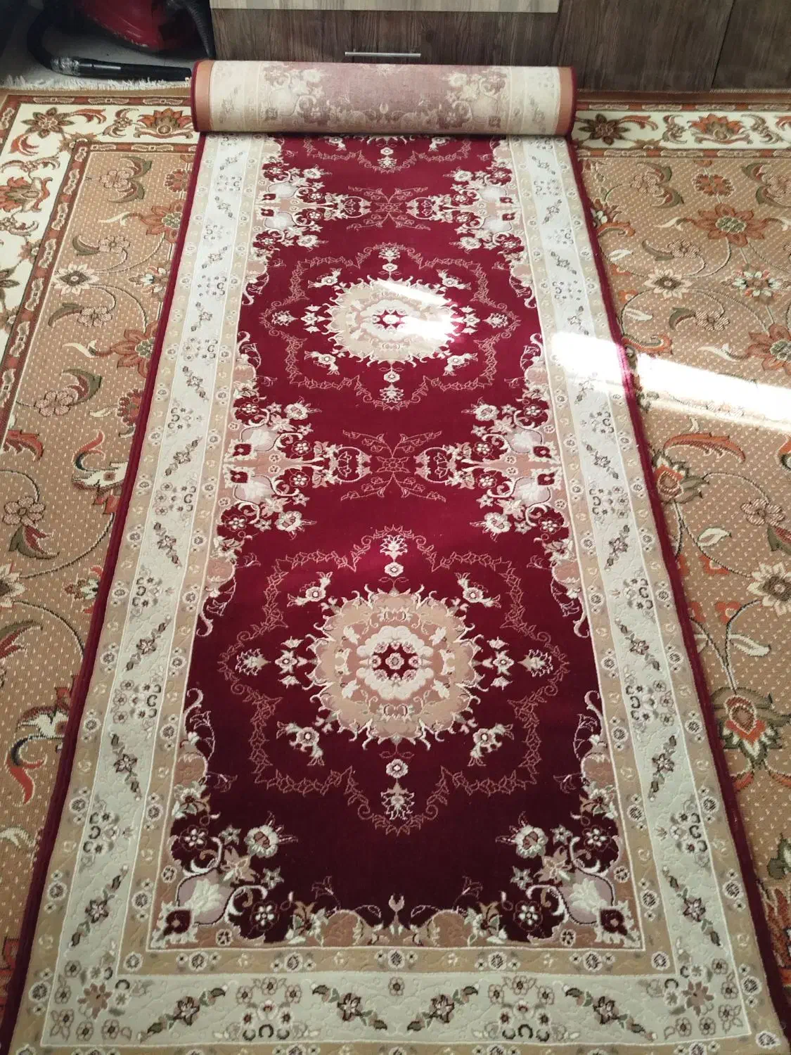 کناره فرش ۱۲۰۰ شانه درحد نو|فرش|قوچان, |دیوار