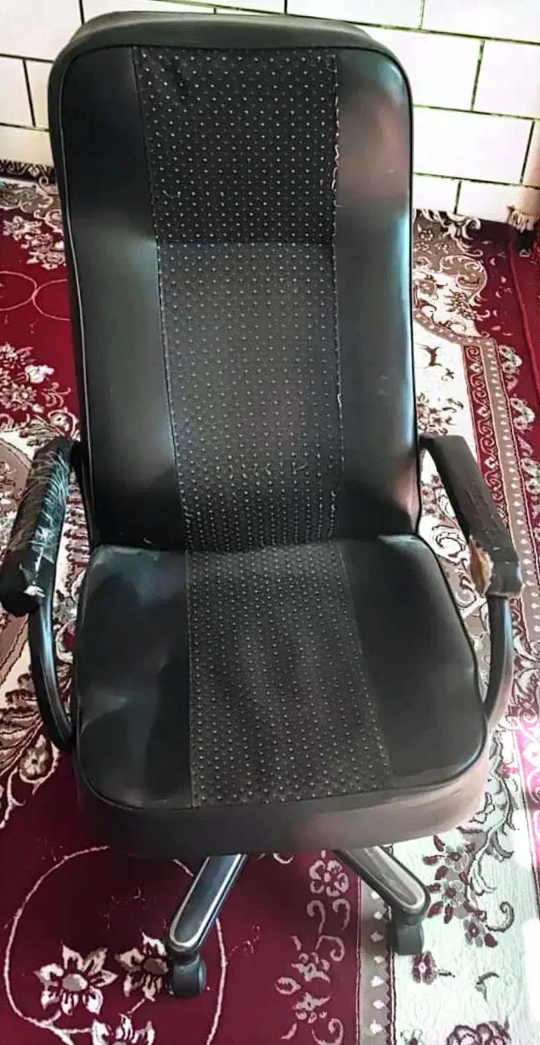 صندلی چرخ دار|صندلی و نیمکت|فیروزآباد (فارس), |دیوار